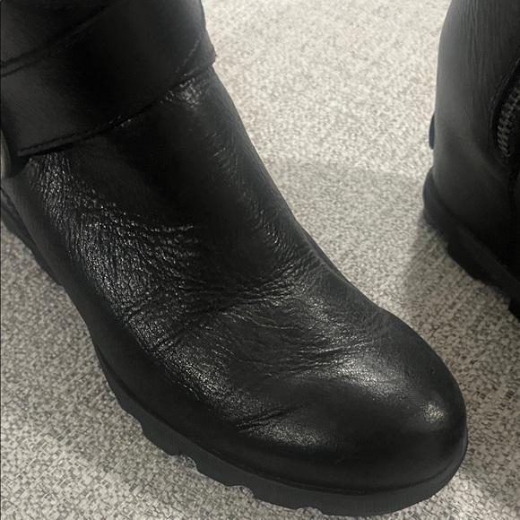 Sorel Black Ankle Boots with Buckle Detail - Picture 6 of 8